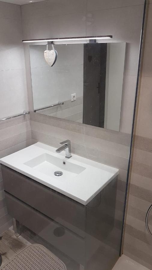 Tres Beau 3 Pieces Spacieux Lumineux Et Climatise Nisa Exterior foto